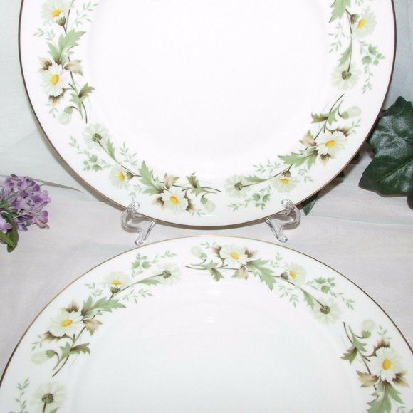 4 ROYAL DOULTON Clairmont Dinner Plates TC1033 English Translucent China Lot - Picture 6 of 8